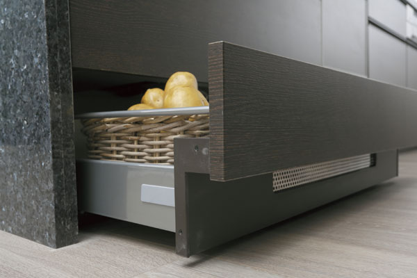 Kitchen.  [LIL root vegetables cabinet] Vented housing suitable for stock root vegetables. Bottom plate has been used to clean and easy material (same specifications)