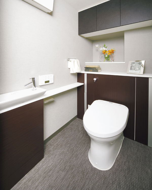 Toilet.  [toilet] Double water flow quickly bowl surface, Wash all over in the "tornado wash", Persistent dirt all round you rinse. Also easy to clean dirt with less. Water-saving type of large cleaning, Comfortable toilet with a power-saving mode (A2 type menu plan model room / Compensation ・ There application deadline)