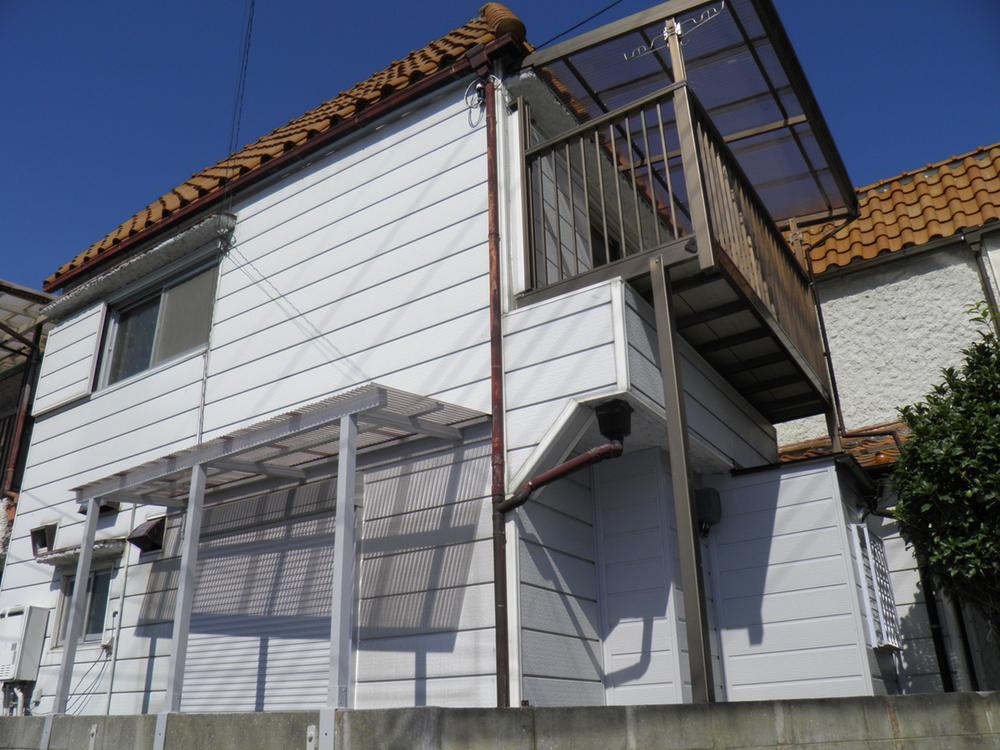 Local appearance photo. Local (10 May 2013) Shooting