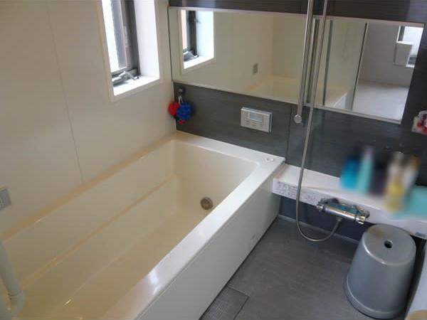 Bathroom. Indoor (January 2013) Shooting