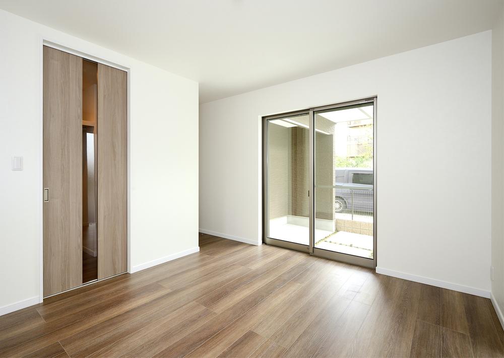 Non-living room. Indoor (11 May 2013) Shooting