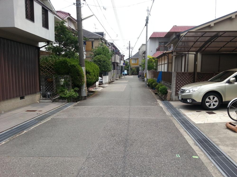 Local photos, including front road. Local (August 2013) Shooting