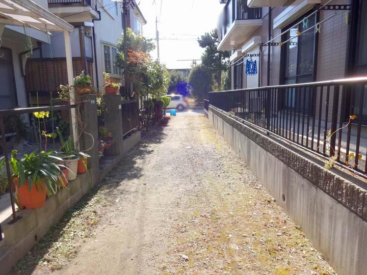 Local photos, including front road. Local (12 May 2013) Shooting