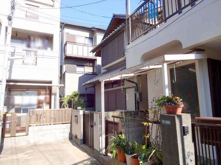 Local appearance photo. Local (12 May 2013) Shooting