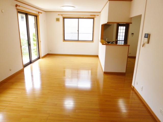 Living. South daylight very bright spacious living-dining