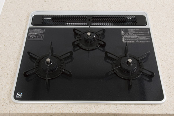 Kitchen.  [Hyper-glass coat gas stove] Beautiful and there is a gloss, Dirt is falling easy to clean and easy three-necked gas stove with grill (same specifications)