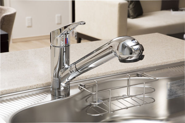 Kitchen.  [Water purifier integrated single lever faucet] Convenient hand shower type of faucet to the care of the sink. It is also built-in water purifier that can be used at any time delicious water immediately (same specifications)