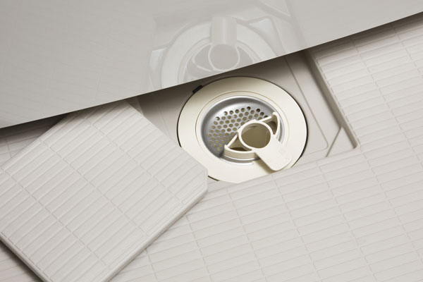 Bathing-wash room.  [Swish swish and clean the drain outlet] Swish swish and clean water outlet is easy to gather hair, Hair catcher of discarded easy new shape. Fluorine-based special coating of the surface sustain the effect of preventing about 10 years dirt. Also it can be a simple cleaning of the drainage port, Beautifully kept clean (same specifications)