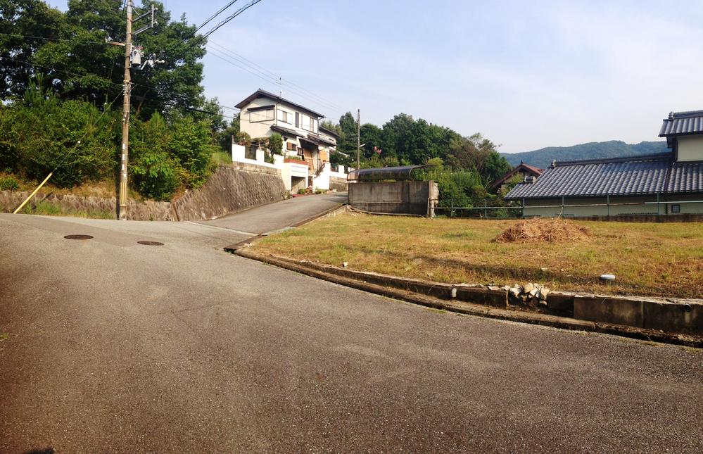 Local photos, including front road. Local (September 2013) Shooting