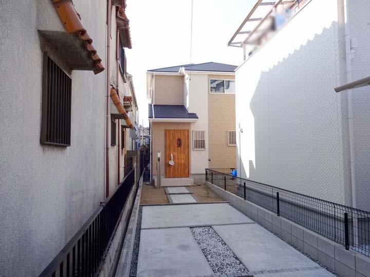 Local appearance photo. Popular KidZania Koshien is also within walking distance to LaLaport Koshien and children