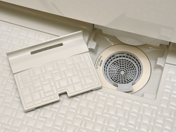 Bathing-wash room.  [Kururin poi drainage port] Adopted by use of the remaining hot water Kururin poi drainage port summarizing the hair and dust of the drain outlet by the force of the vortex (same specifications)