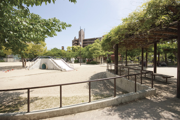 Surrounding environment. Hiraku Miyo park (6-minute walk ・ About 410m)