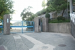 Junior high school. 2000m to pleasure and pain Gardens junior high school (junior high school)