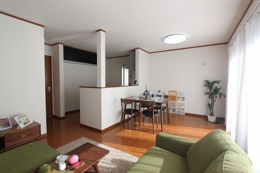 Same specifications photos (living). ◆ Living the same specification (image)