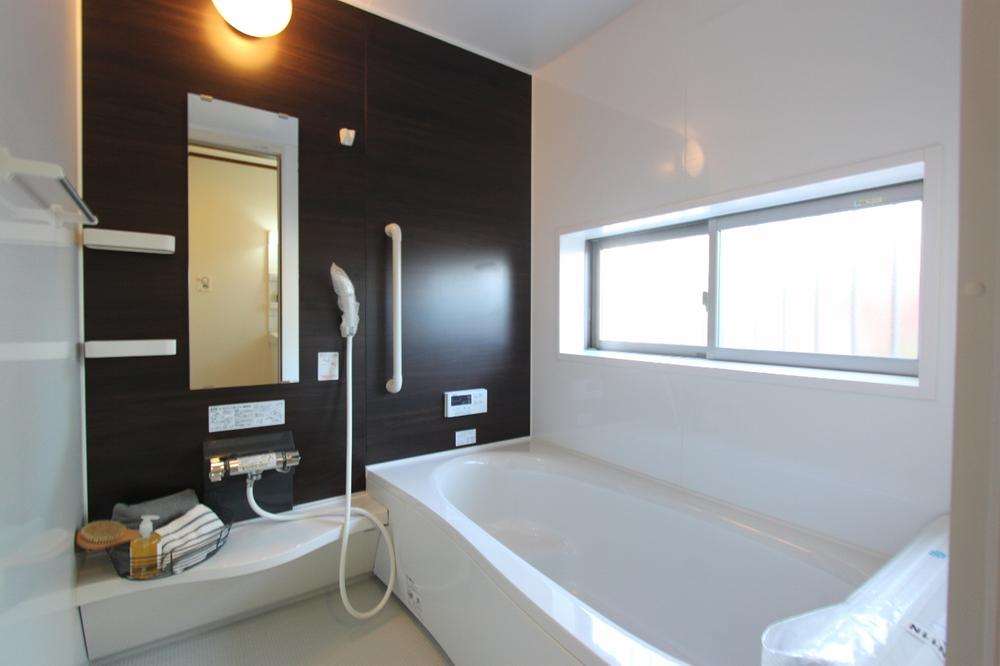 Same specifications photo (bathroom). ◆ Bathroom same specifications