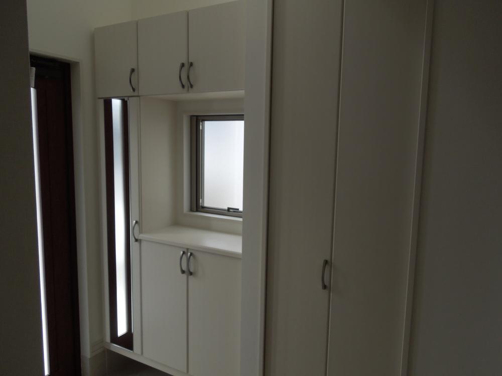 Entrance. Local (12 May 2013) Shooting