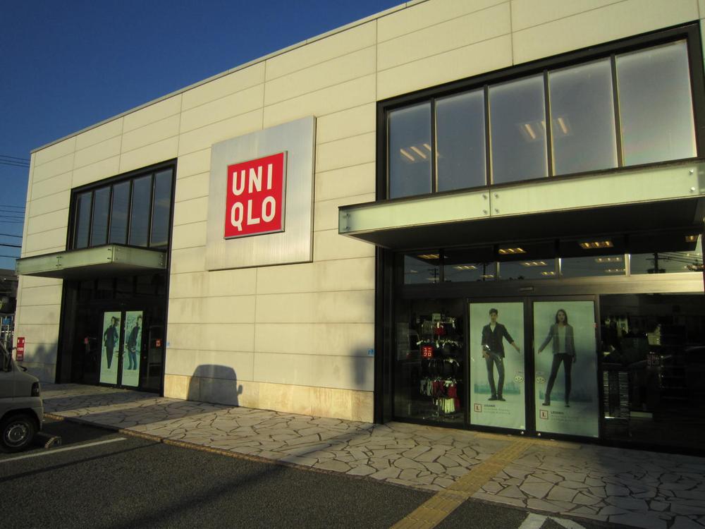 Shopping centre. 984m to UNIQLO Nishinomiya Murokawa shop