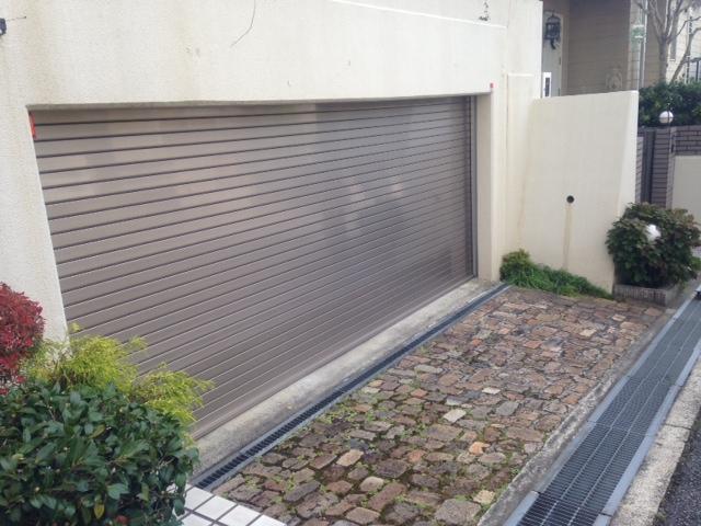 Parking lot. Garage digging