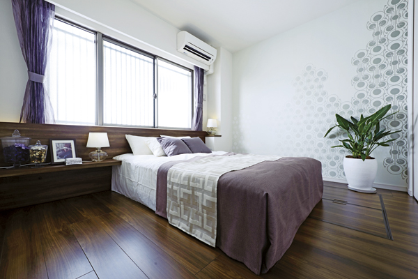 Interior.  [Master bedroom] Location that will grant the living basic relaxation. Be placed a double bed there is a wide margin (C type)