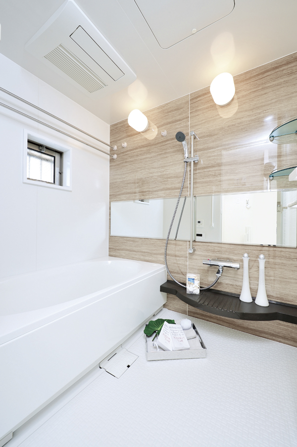 Bathing-wash room.  [Bathroom] Tub of clear design, Tenderness of detail that does not matter calculated comfortable to use and generation. Refresh time of the mind and body, Is going to be a communication time with the child (C type)