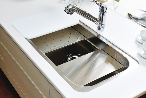 Kitchen.  [Utility sink] And wide about 90cm sink, Cooking space that can be used in wide. Also, Secure a work space by plate to sink the middle of the middle space. It was realized comfortable in the colorful scene, It is the kitchen sink of a new concept (the same specification)