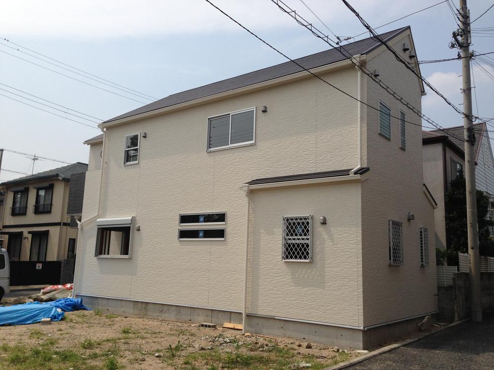 Local photos, including front road. Local (July 2013) Shooting