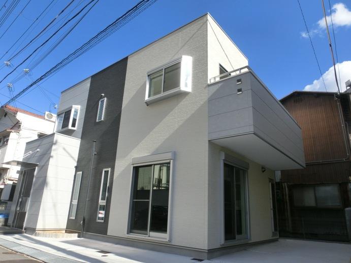 Local appearance photo. Local (11 May 2013) Shooting