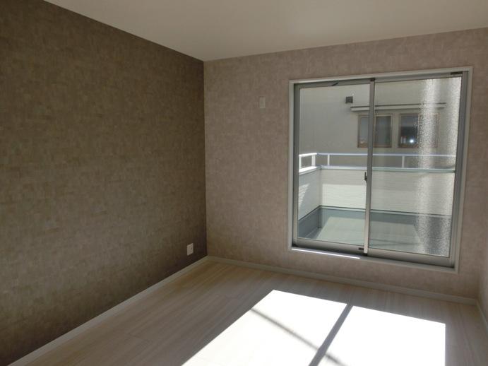 Non-living room. Indoor (11 May 2013) Shooting