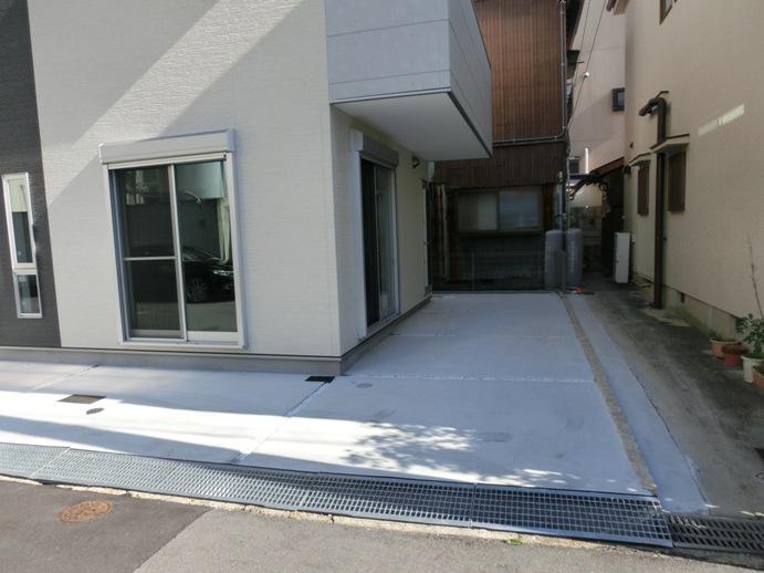 Local appearance photo. Local (11 May 2013) Shooting