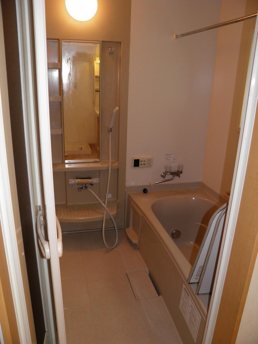 Bathroom. Indoor (June 2013) Shooting