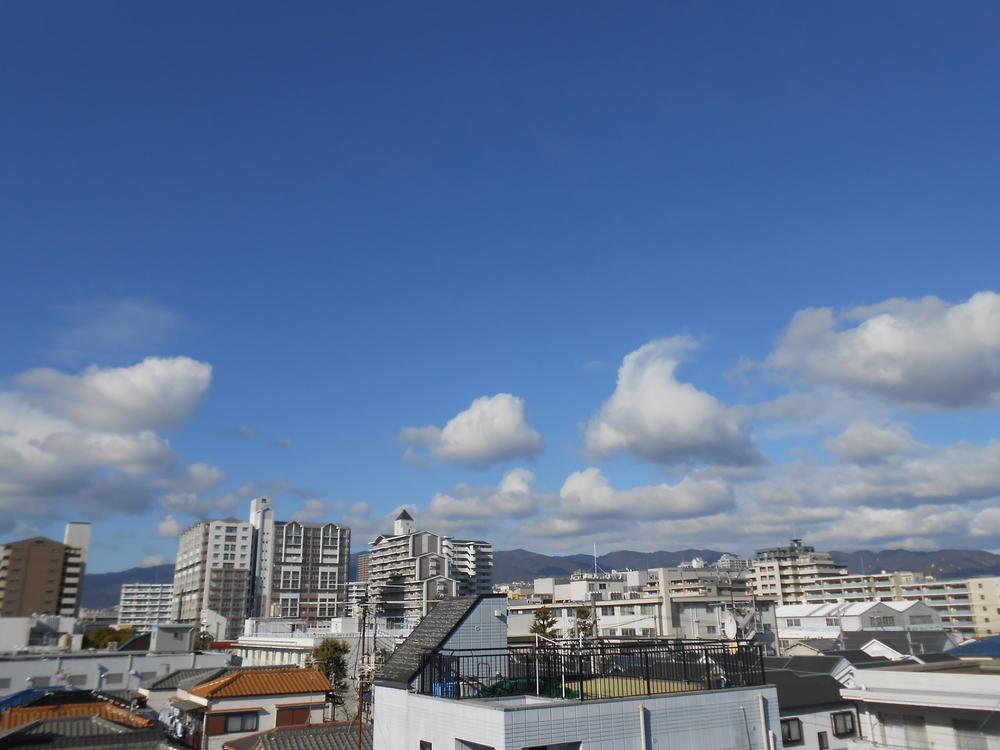 View photos from the dwelling unit. View from the site (January 2014) Shooting