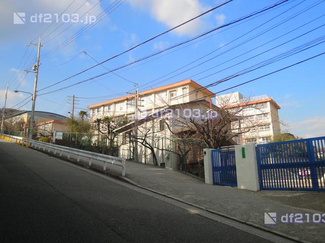 Primary school. 919m to Nishinomiya Municipal pleasure and pain Garden Elementary School