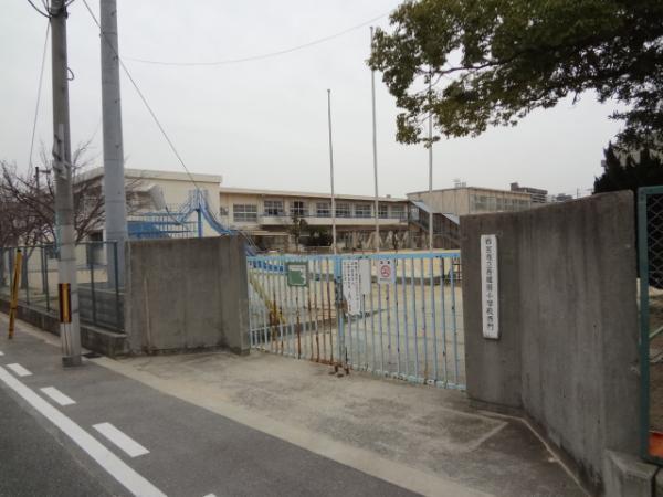 Primary school. Up to elementary school 970m Kohazeen elementary school