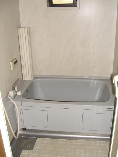 Bathroom. Room (August 2013) Shooting