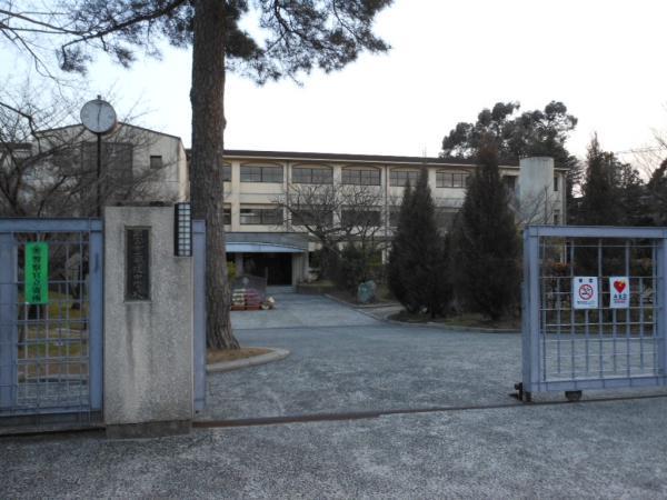 Junior high school. 780m Kabutoryou junior high school until junior high school