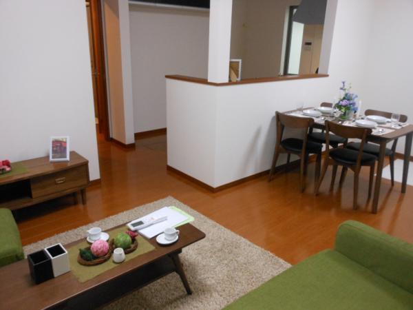 Building plan example (introspection photo). Building plan: price 12100000 yen (tax included) Area 103.09m2