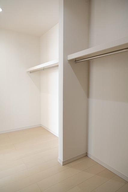 Receipt.  ◆ Walk-in closet (5 Building) ◆ 