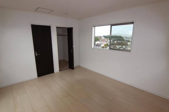 Other introspection.  ◆ Western-style (9 Building) ◆ We have with a closet in all of Western-style in all building. Since the storage space will have been secured, It is also safe in one with a lot of luggage! 