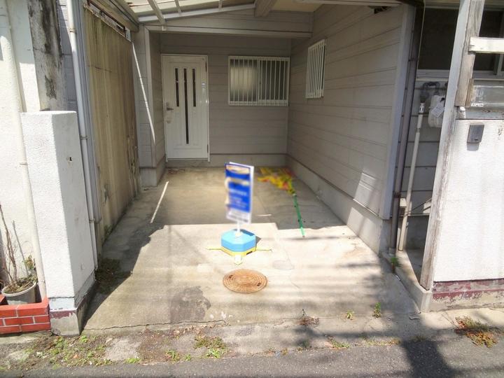 Local appearance photo. Local (June 2013) Shooting 1BOX is also available parking spaces.