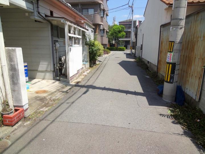 Local photos, including front road. Local (June 2013) Shooting