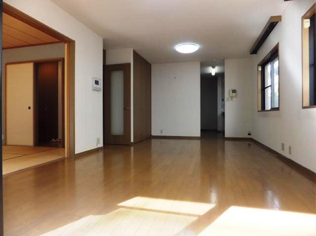 Living. Living in the south ・ There daylighting in east. (2013 November) shooting