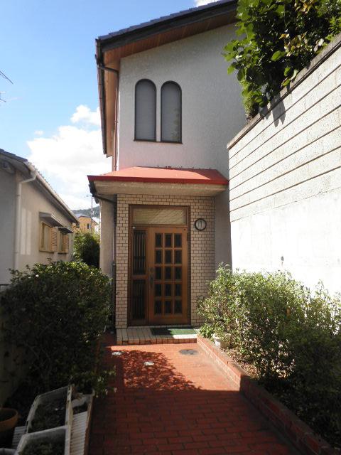 Local appearance photo. Local (10 May 2013) Shooting