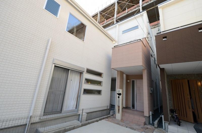 Local appearance photo. Local (10 May 2013) Shooting