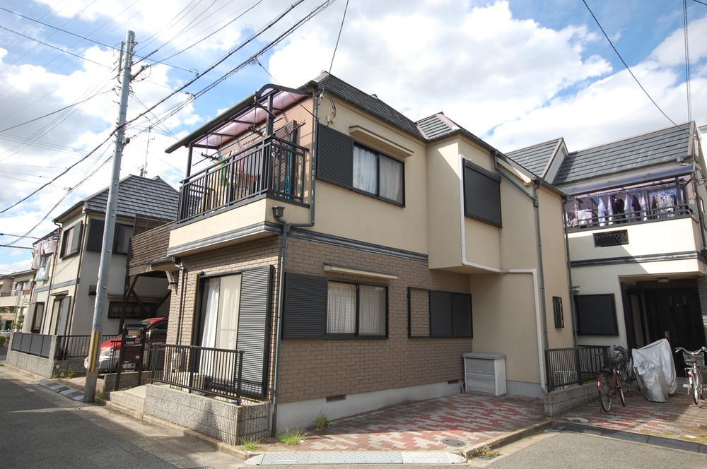 Local appearance photo. Local (10 May 2013) Shooting