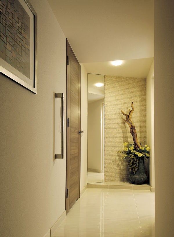 Other.  [entrance] Over the entrance hall from the alcove to enhance privacy, Spaces is directing and elegant taste Hokoraka to welcome the guest. It invites comfortably to the private scene full of peace ( ※ )