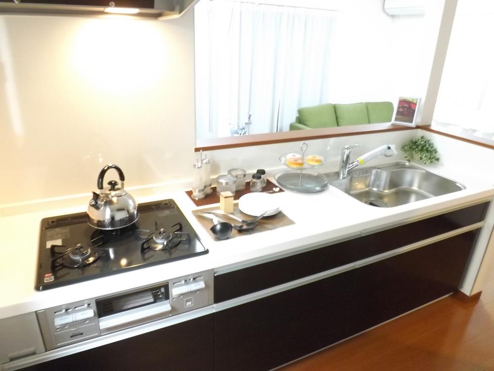 Same specifications photo (kitchen). Same specifications photo (kitchen) Slide storage! Water purifier with shower!