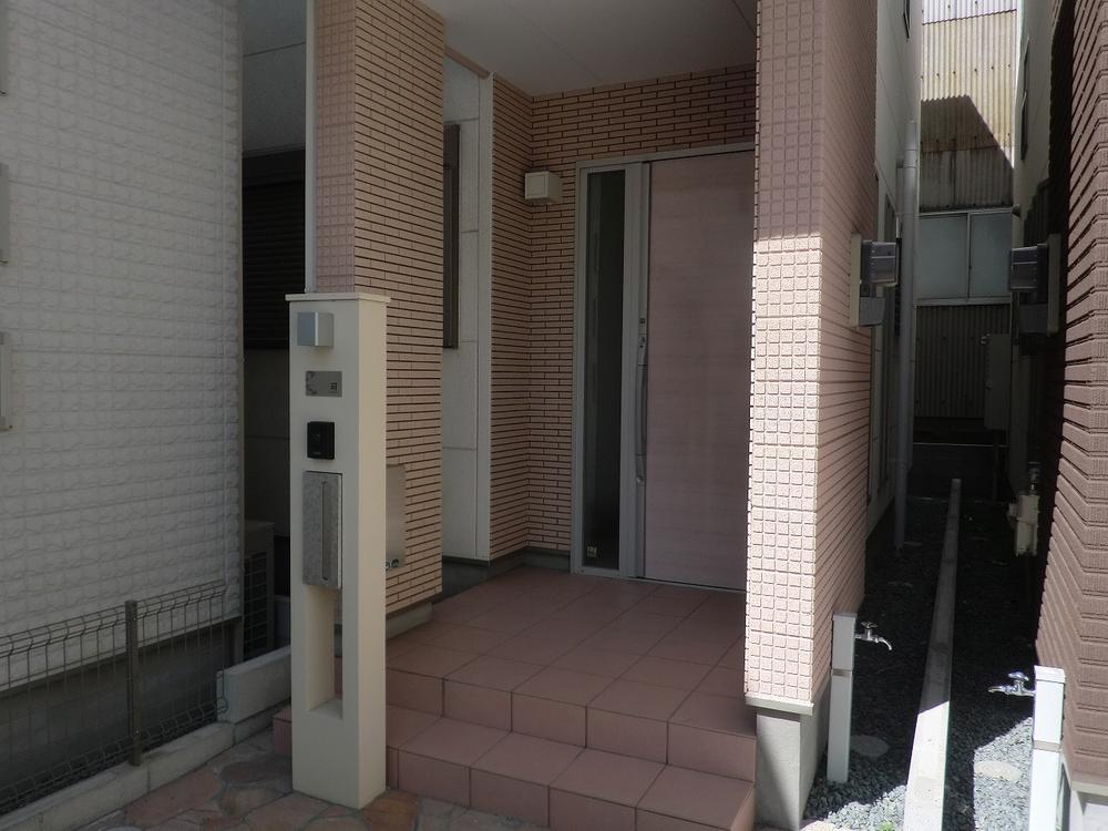 Local appearance photo