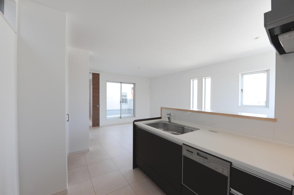 Same specifications photo (kitchen)