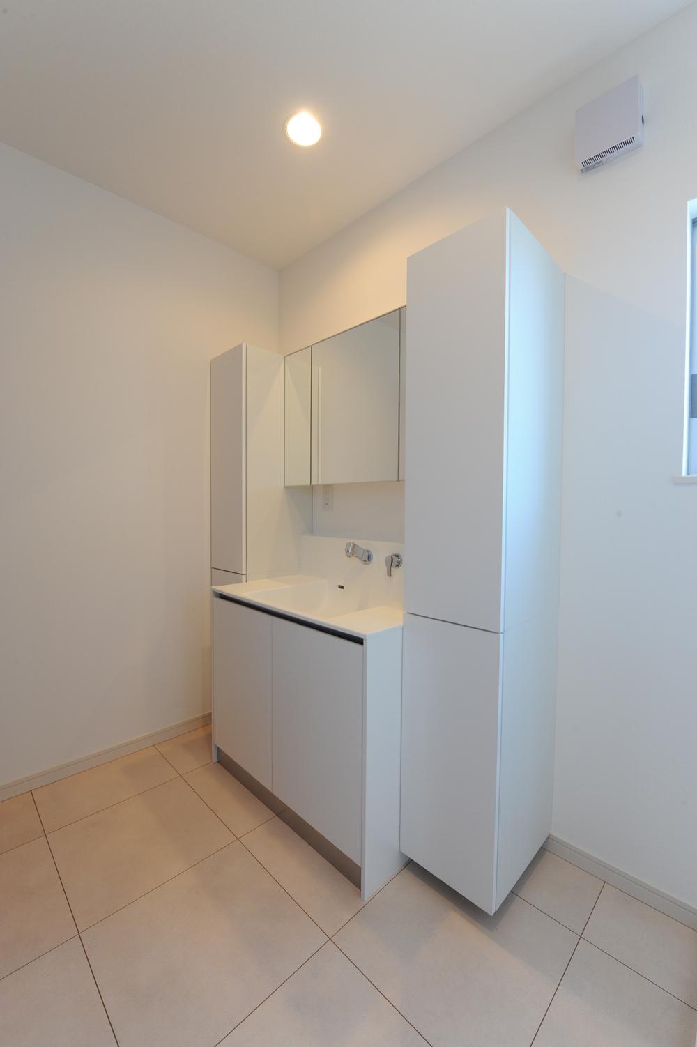 Same specifications photos (Other introspection)