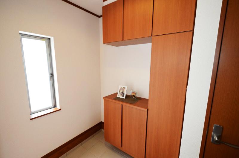 Entrance. Indoor (July 2013) Shooting